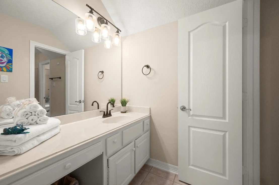 Photo of 8961 Fallsbrook Court
