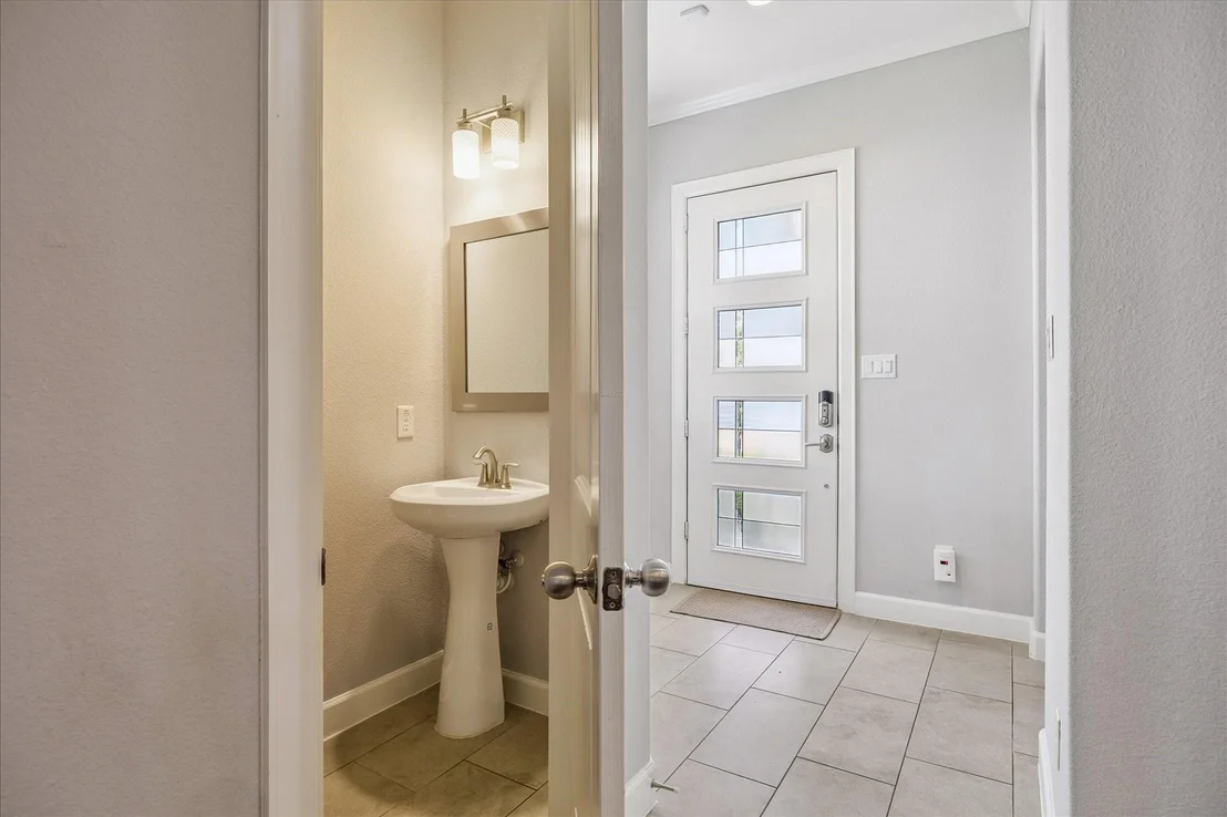 Photo of 3717 Oakroc Grv