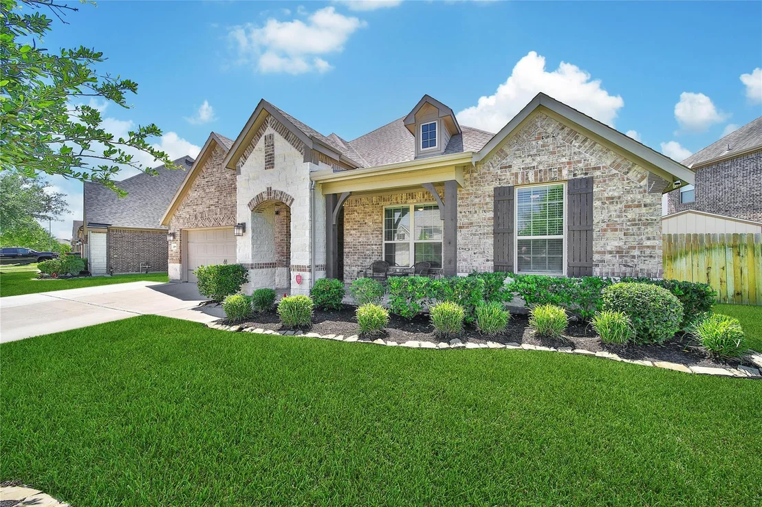 Photo of 28111 Middlewater View Lane