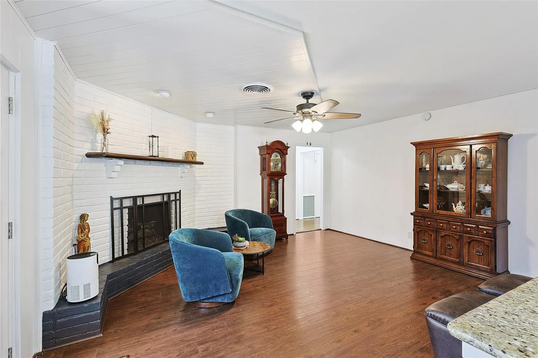 Photo of 5703 Belrose Drive