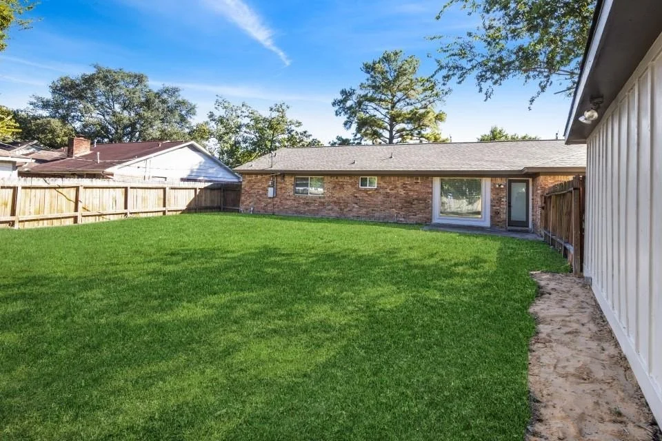 Photo of 5618 Willowbend Boulevard