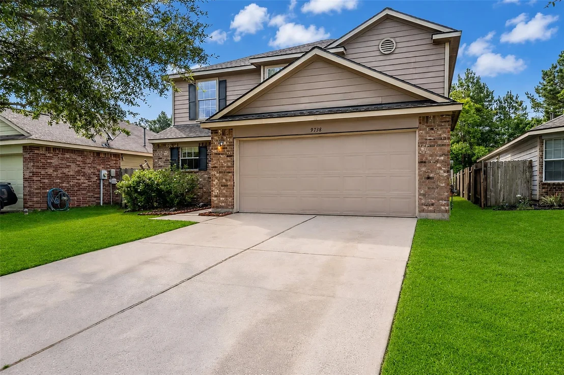 Photo of 9738 Gulfstream Drive