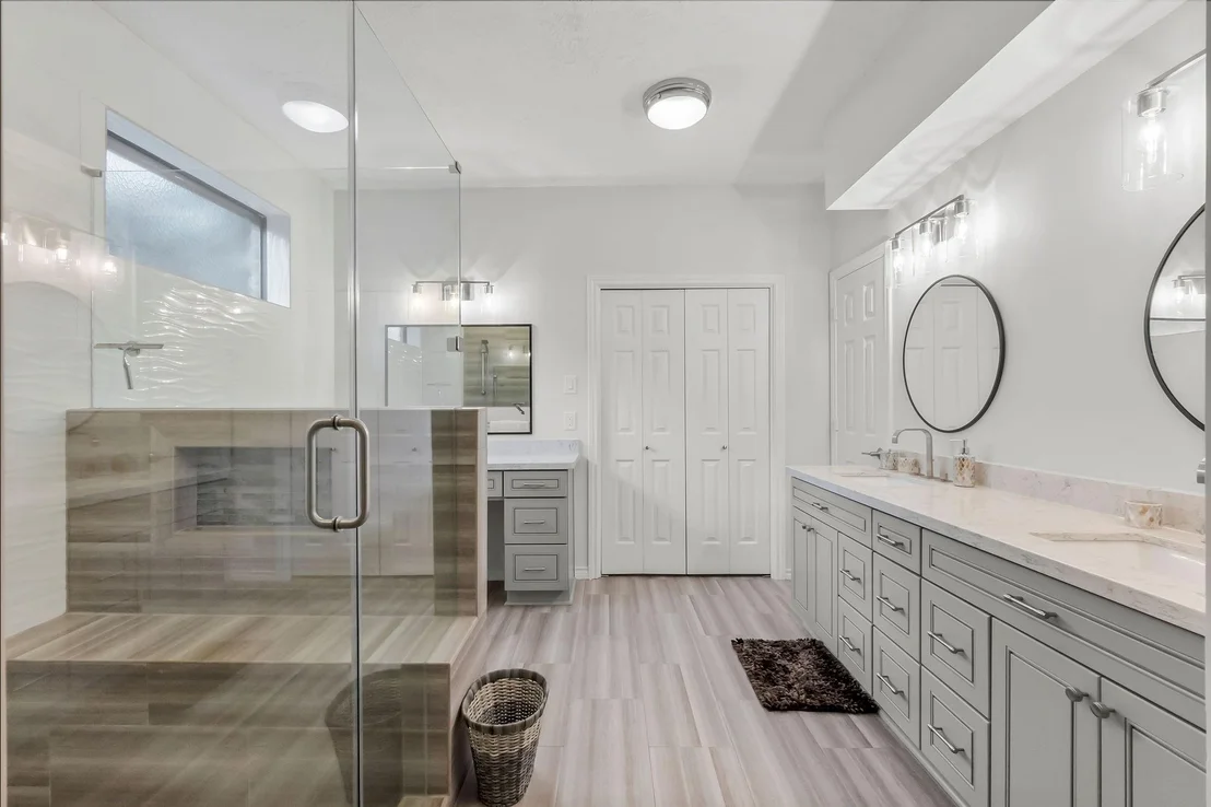 Photo of 122 E Placid Hill Circle