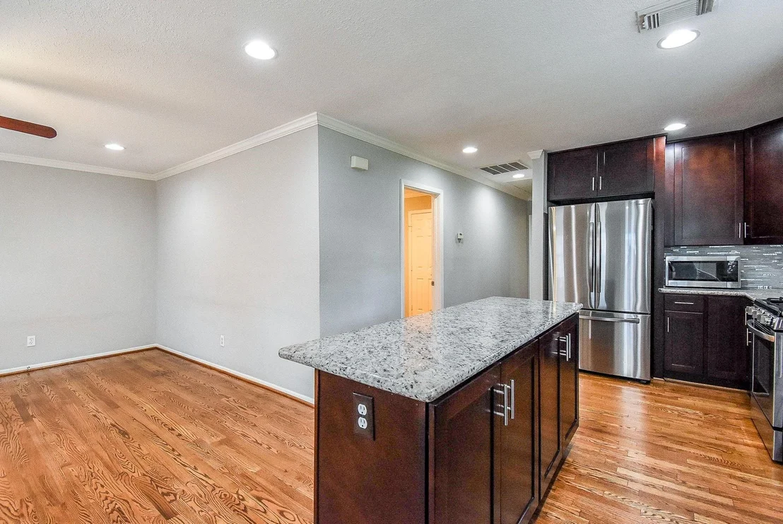 Photo of 1631 Chantilly Lane