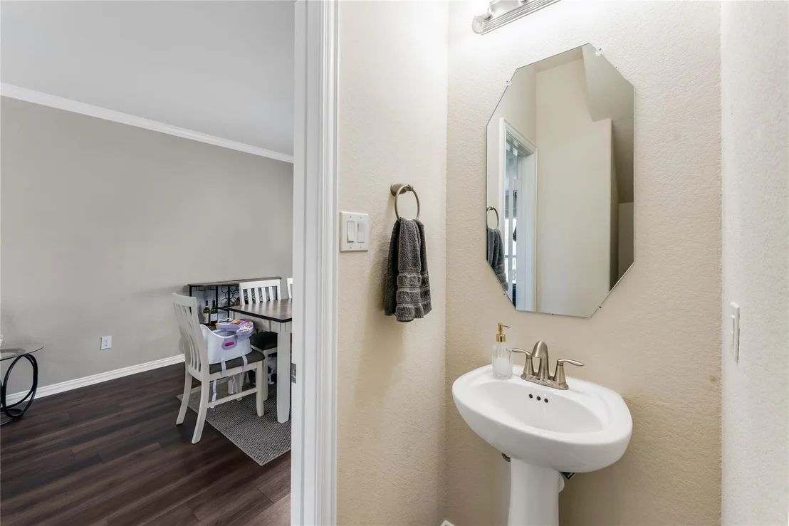 Photo of 512 Forest Village Circle
