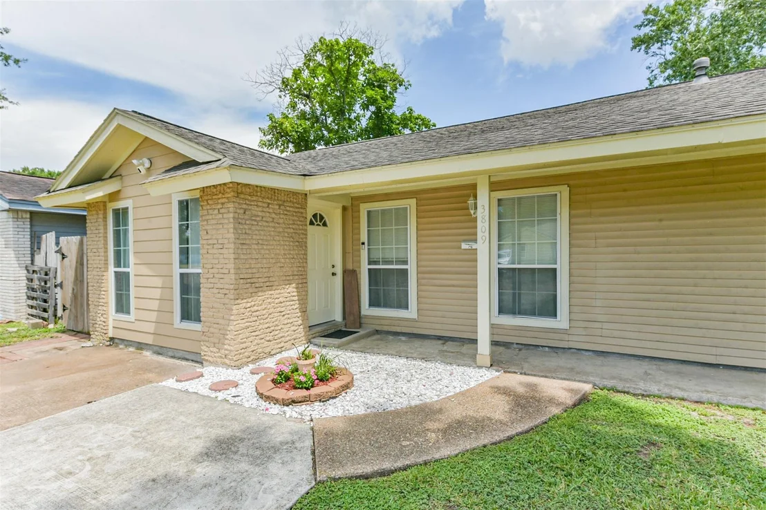 Photo of 3809 Newton Drive