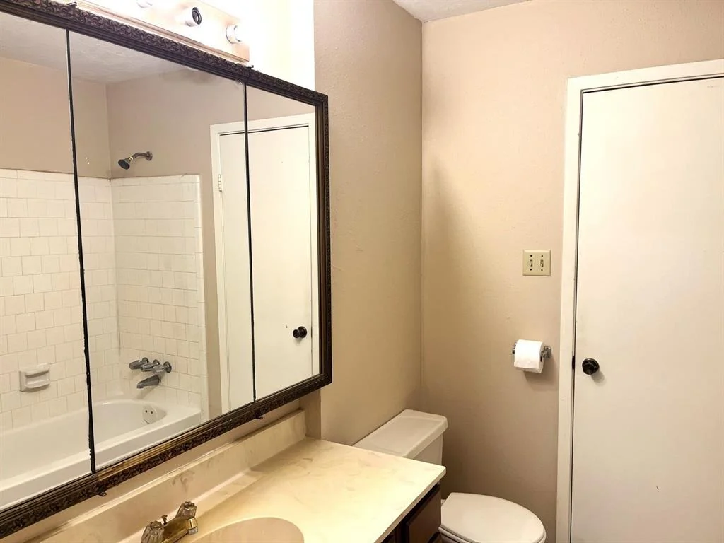 Photo of 21007 Rivershadows Lane