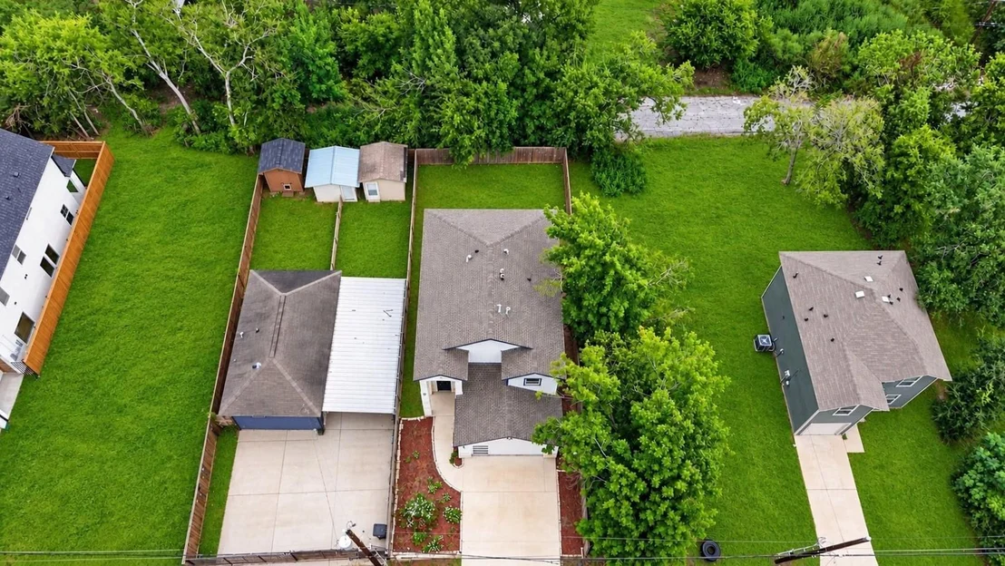 Photo of 7831 Sandy Street