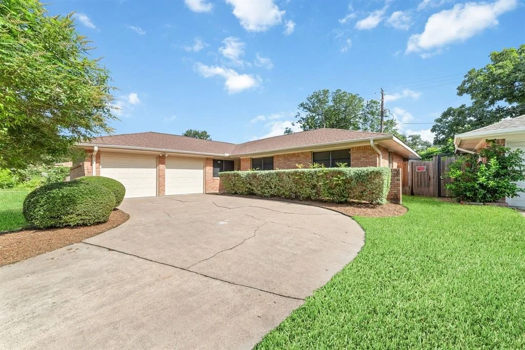 Photo of 6234 Shadow Crest Street