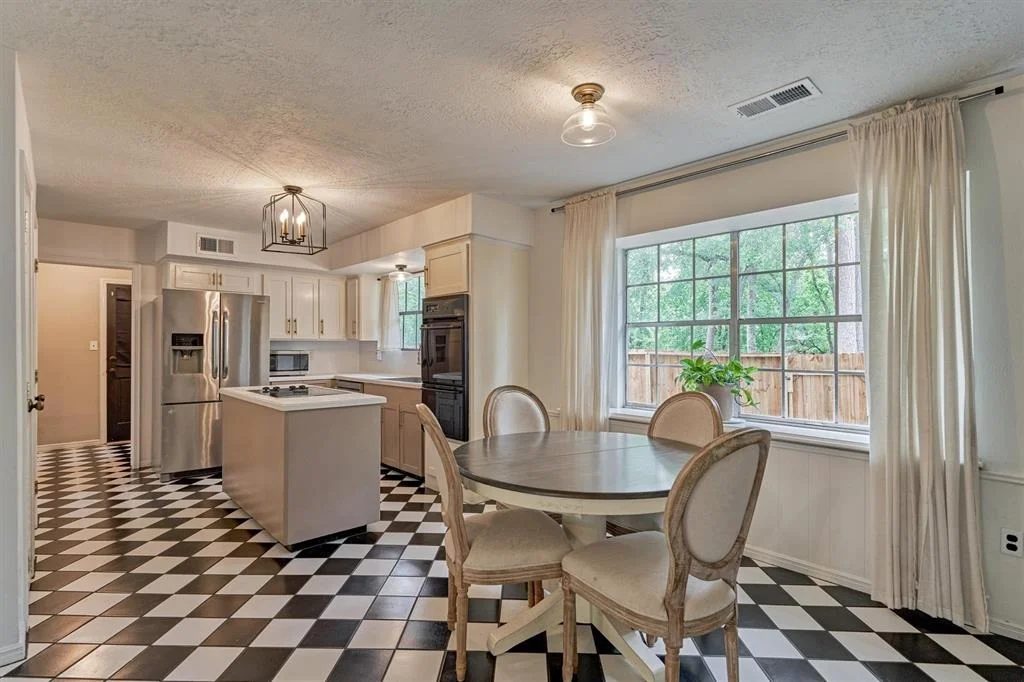 Photo of 23814 Creekview Drive