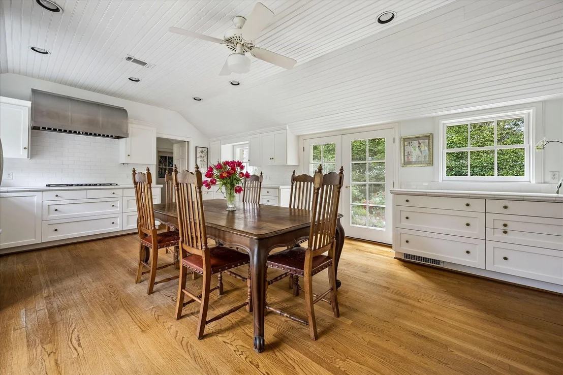 Photo of 1705 North Boulevard