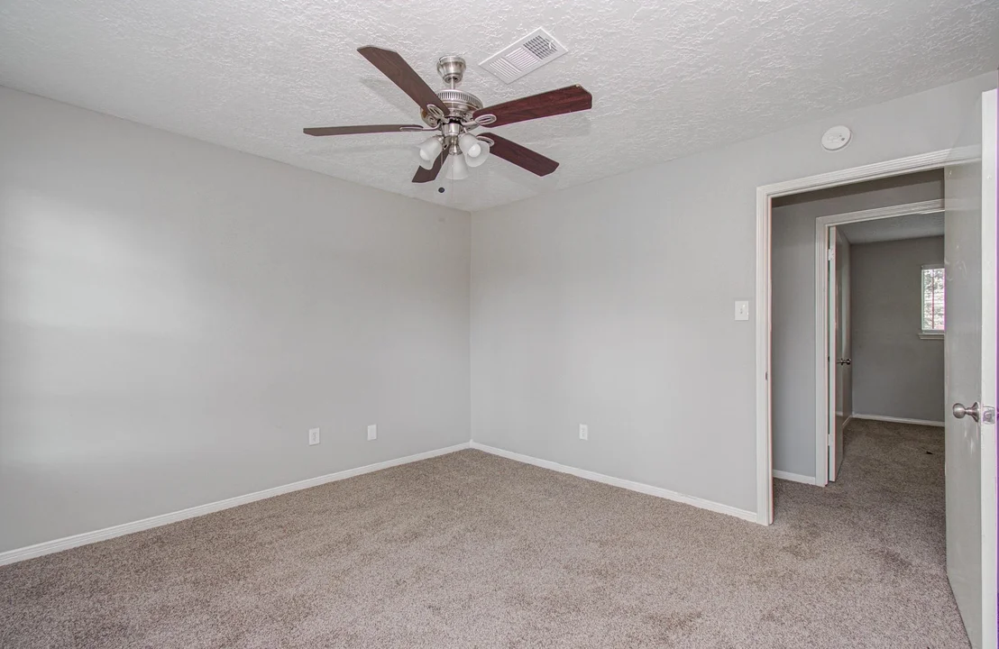 Photo of 6935 Falling Waters Drive