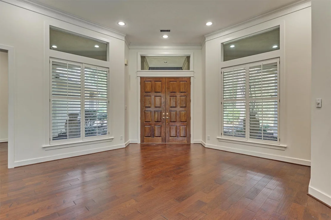 Photo of 43 Meadow Brook Place