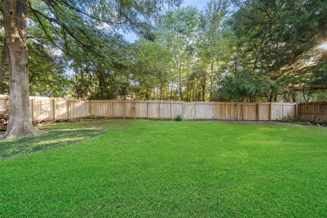 Photo of 12155 Hawthorne Drive