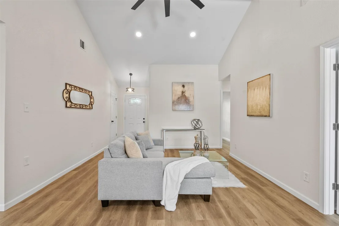 Photo of 19218 Cypress Harbor Drive