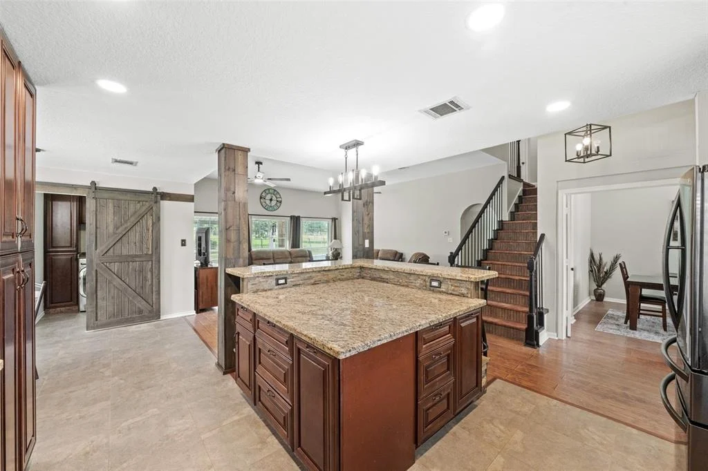 Photo of 996 Scroggins Lane