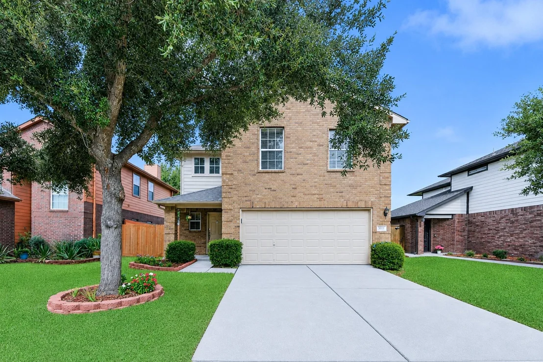 Photo of 5019 Royal Cypress Drive