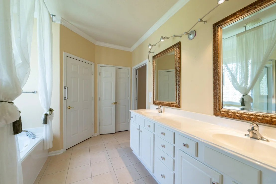 Photo of 5331 Valley Bluff Lane