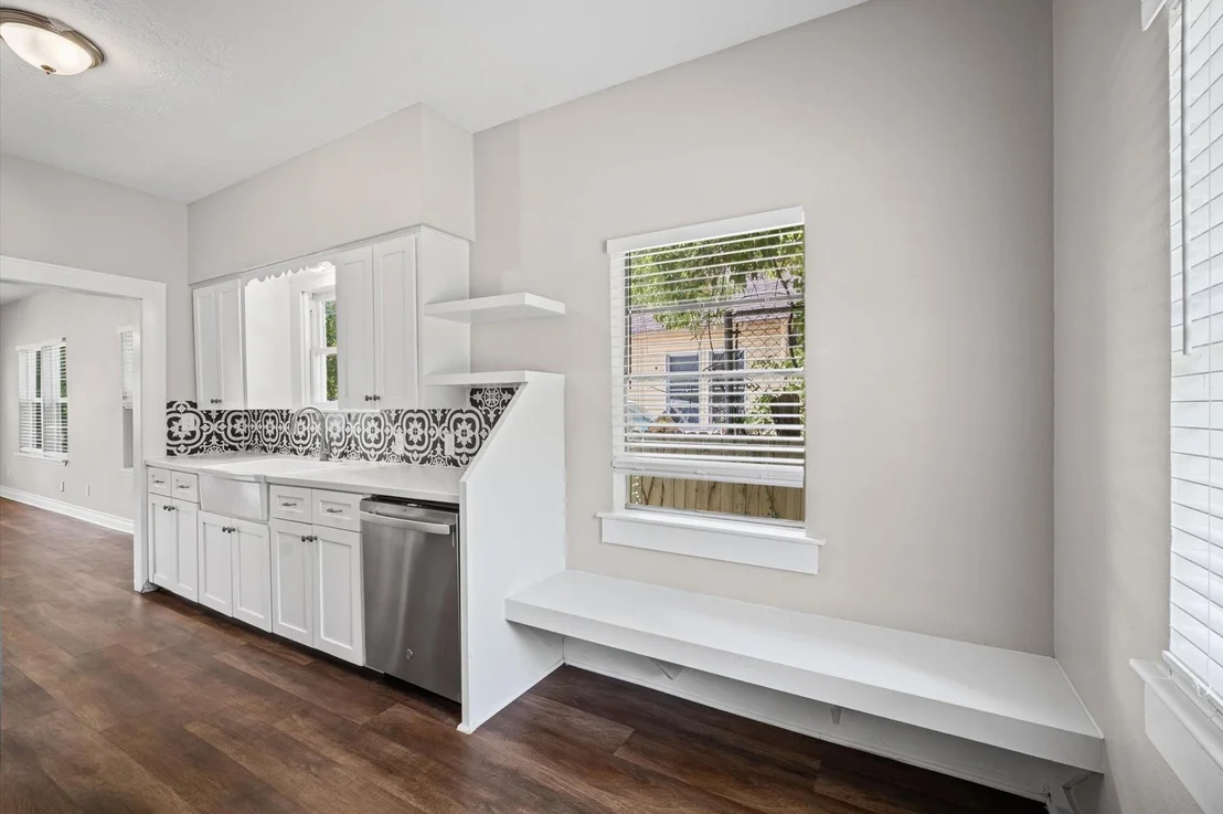 Photo of 909 King Street