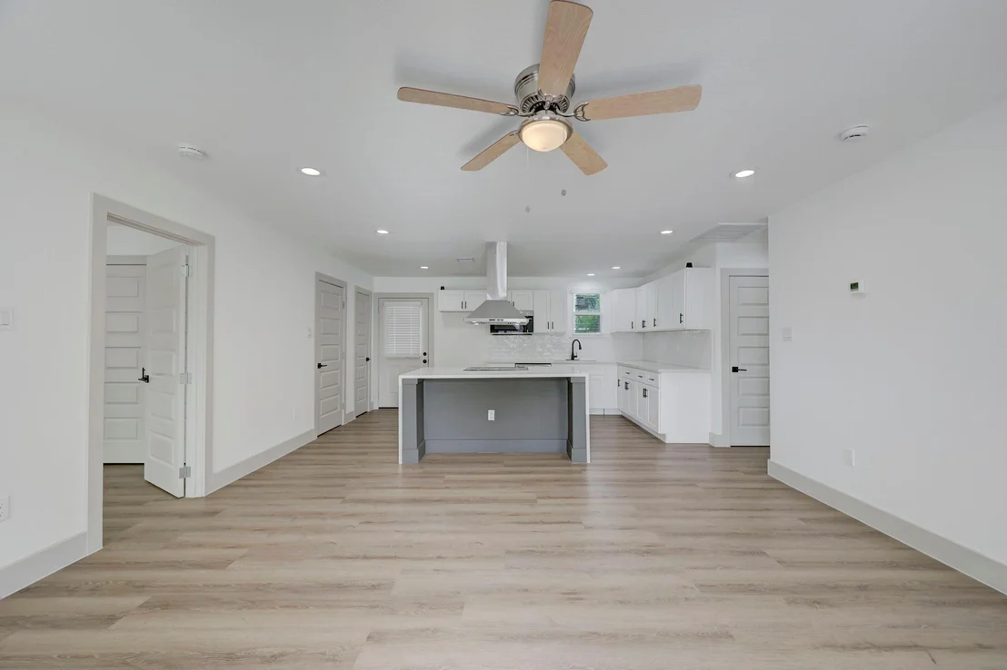Photo of 4419 Botany Lane