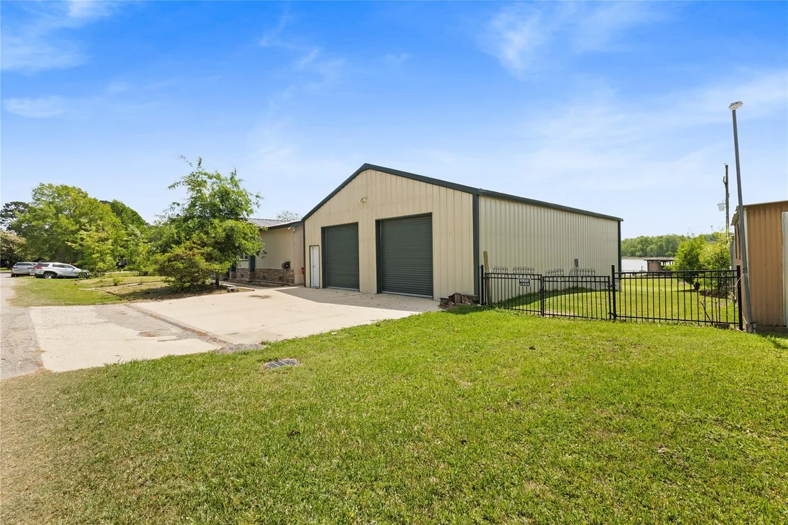 Photo of 174 Lake Front Drive