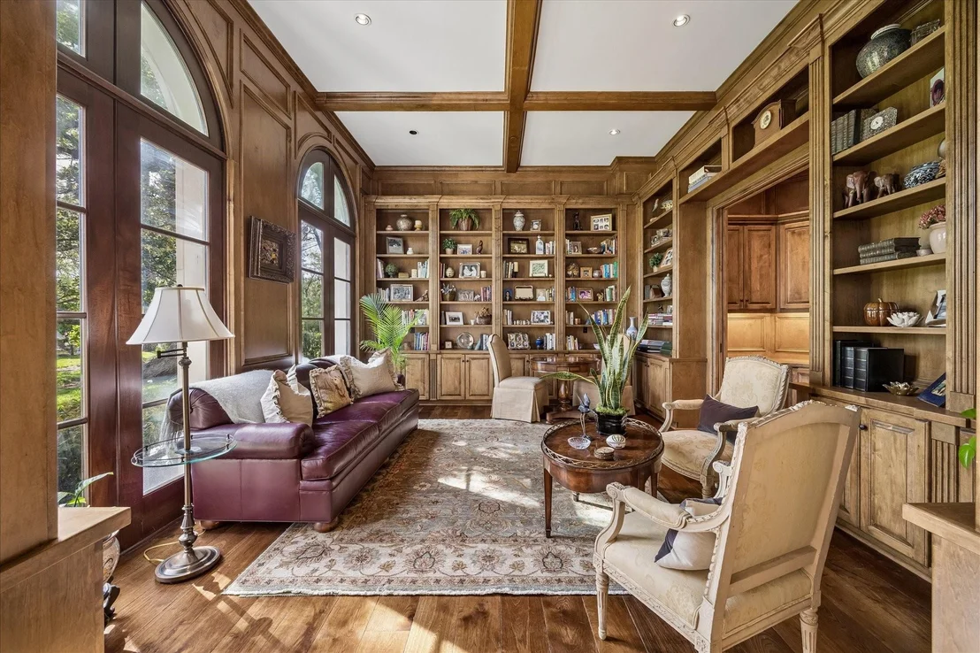 Photo of 107 Willowend Drive