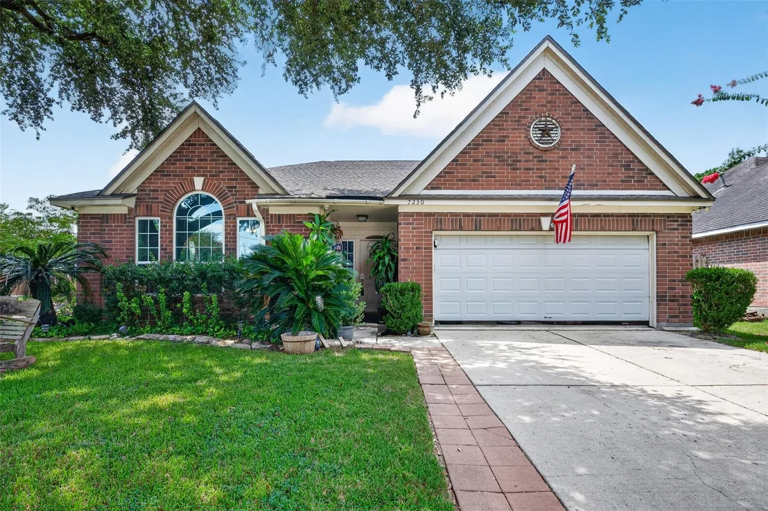 Photo of 7230 Oak Walk Drive