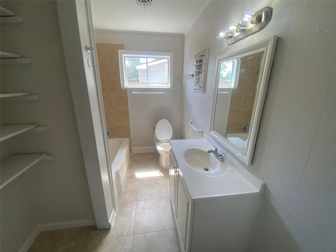 Photo of 4220 Redwood Drive