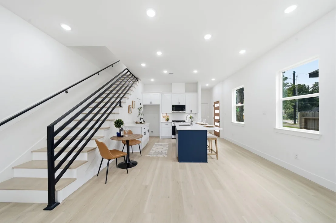 Photo of 2309 Creston Drive