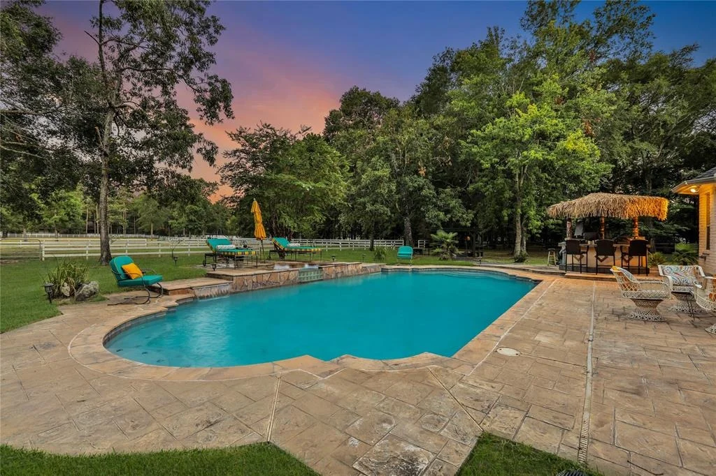 Photo of 39602 Lago Drive