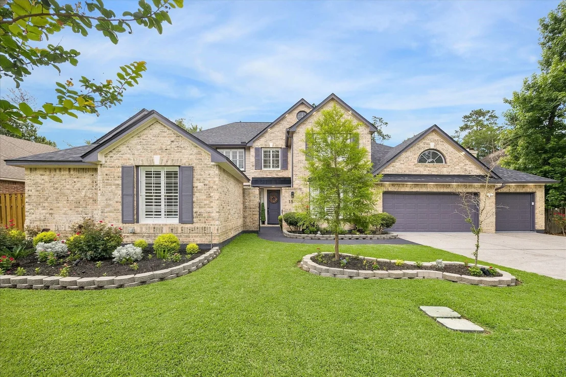 Photo of 15 W Beckonvale Circle