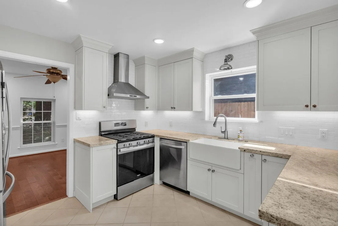 Photo of 11418 Valley Stream Drive