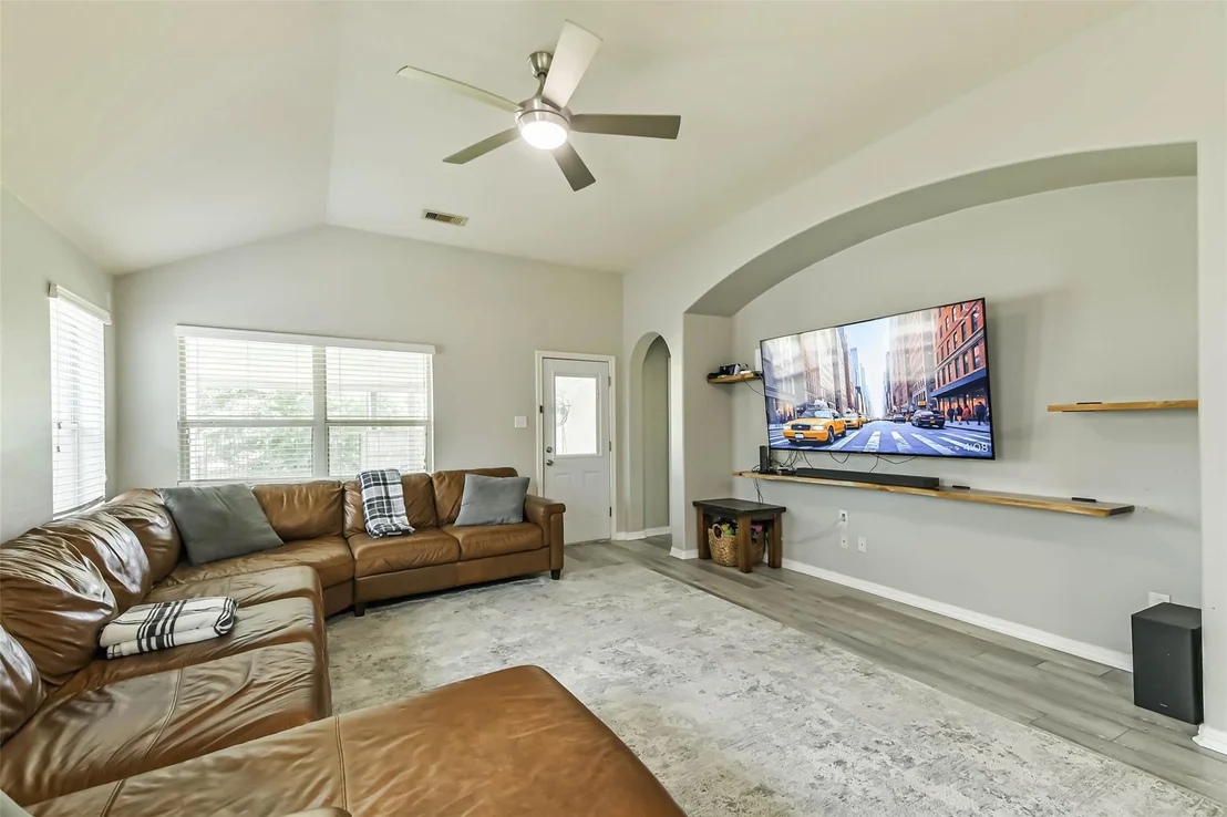 Photo of 18606 Walden Glen Circle