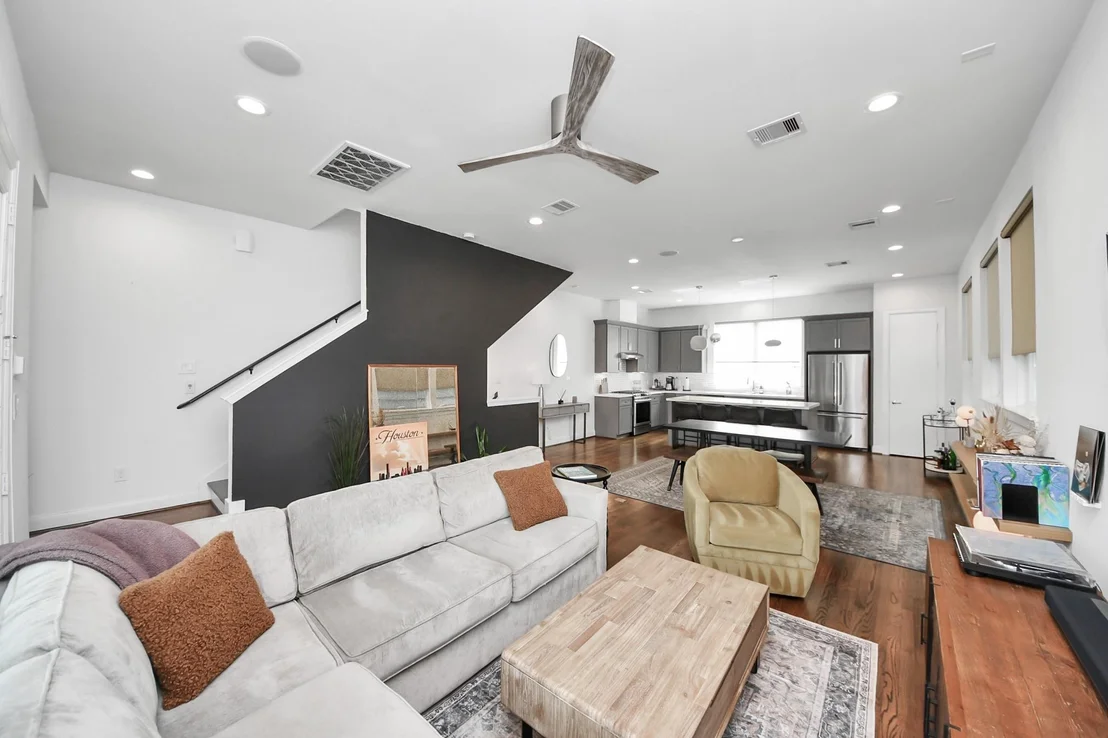 Photo of 1721 Eado Point Lane