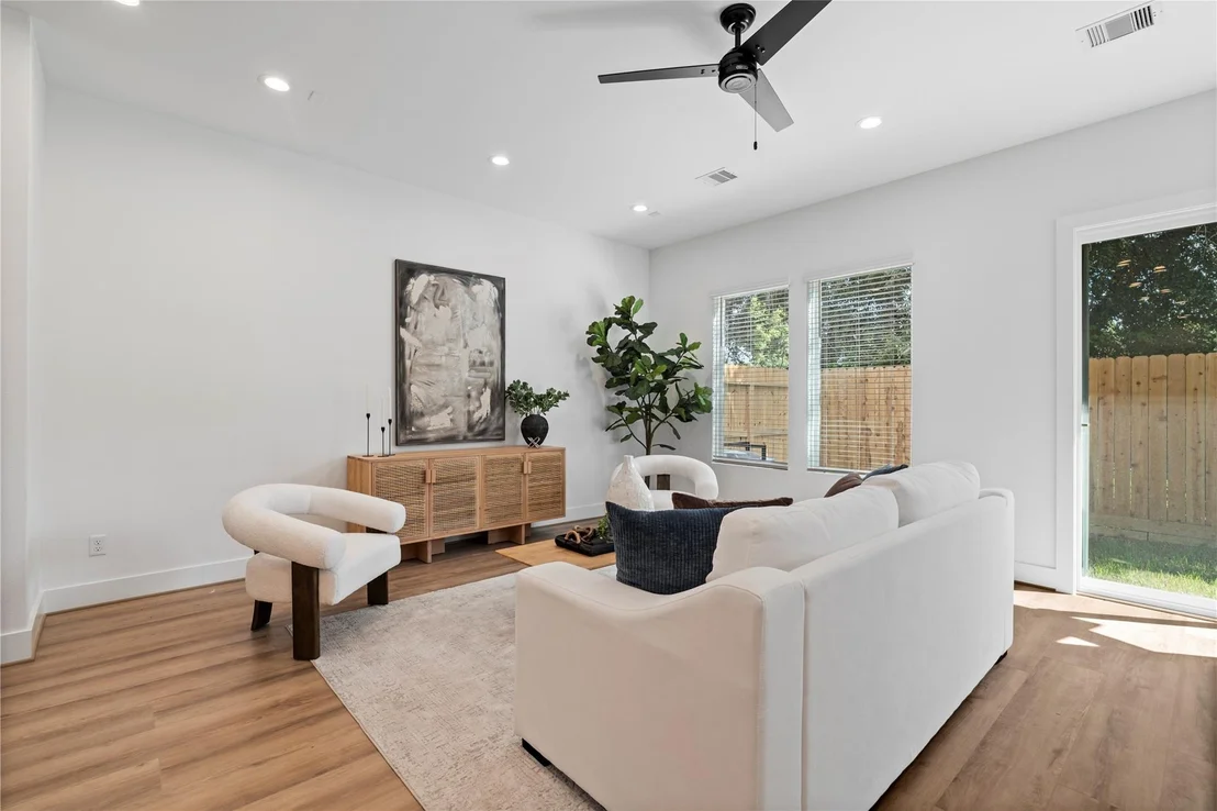 Photo of 2708 Fox Street