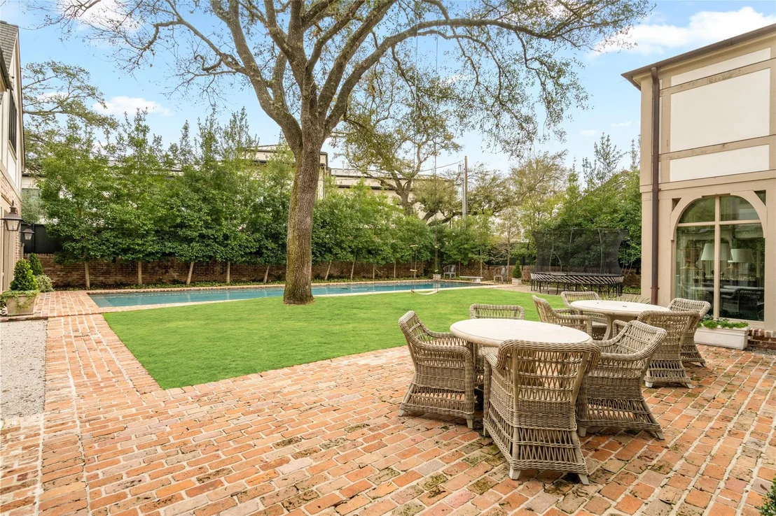 Photo of 1419 Kirby Drive
