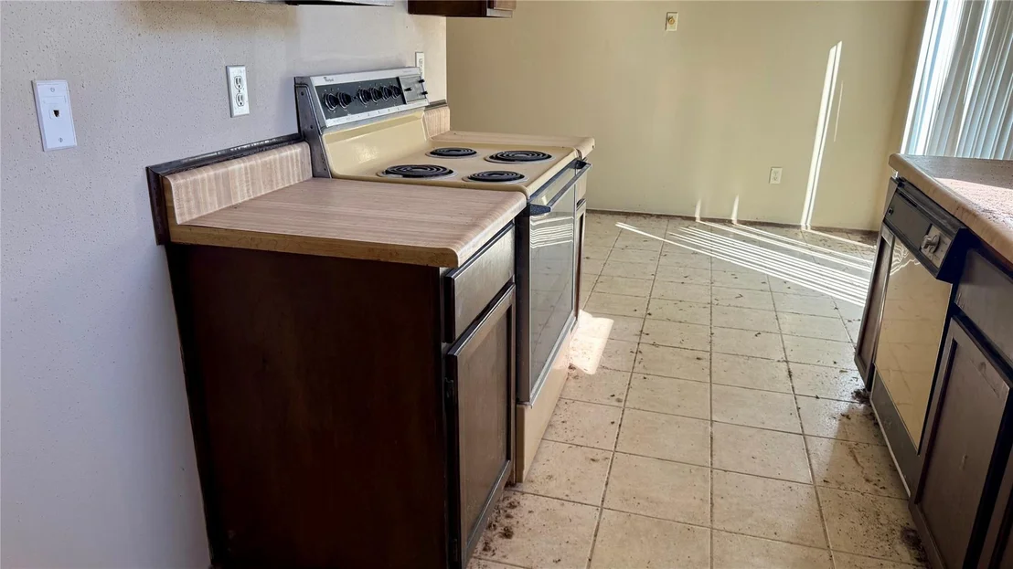 Photo of 7523 La Place Drive