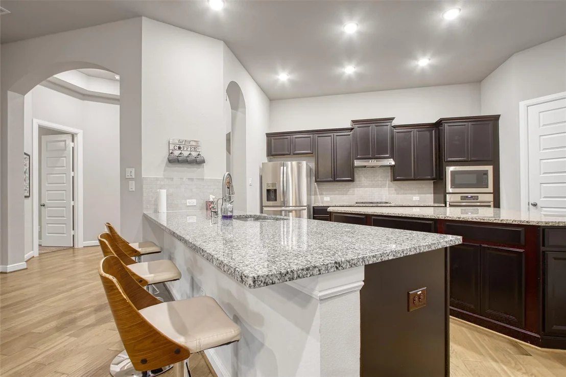 Photo of 6919 Red Oak Drive