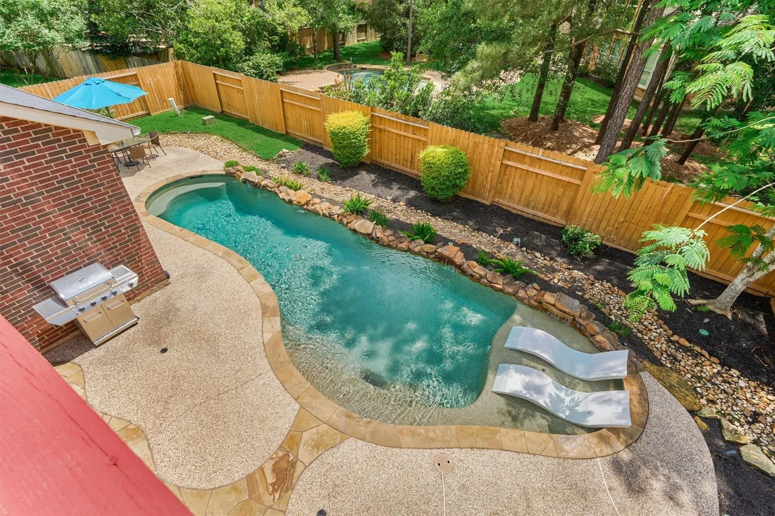 Photo of 11 N French Oaks Circle