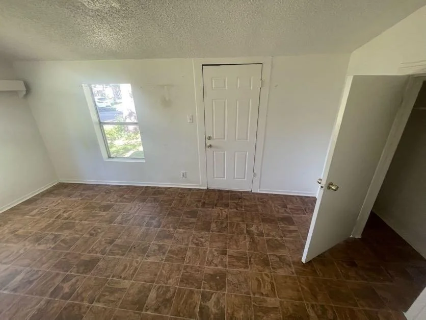 Photo of 909 Cedar Street