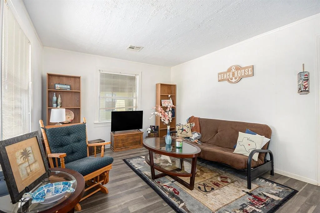 Photo of 1908 Oleander Drive