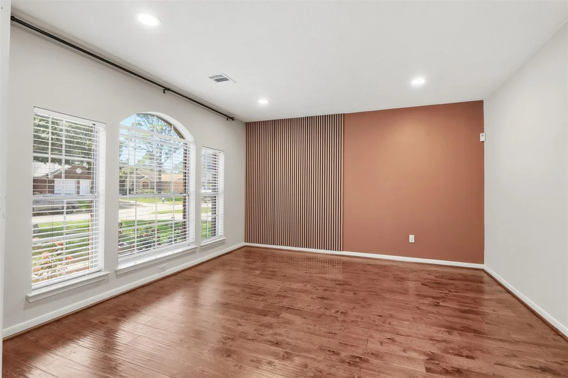 Photo of 8227 Squires Place Drive