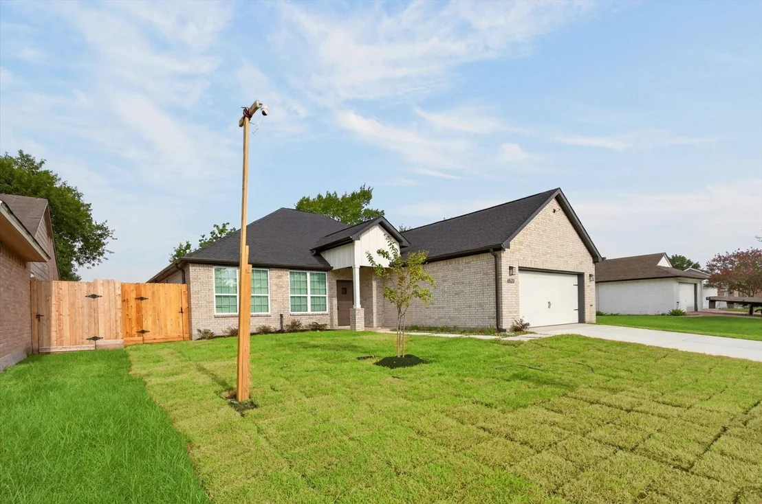 Photo of 6523 Vanlynn Lane