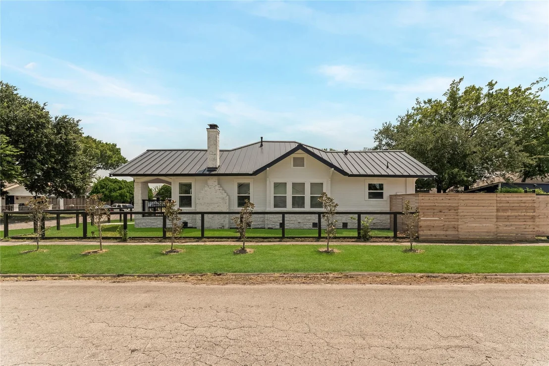 Photo of 402 Hunt Street