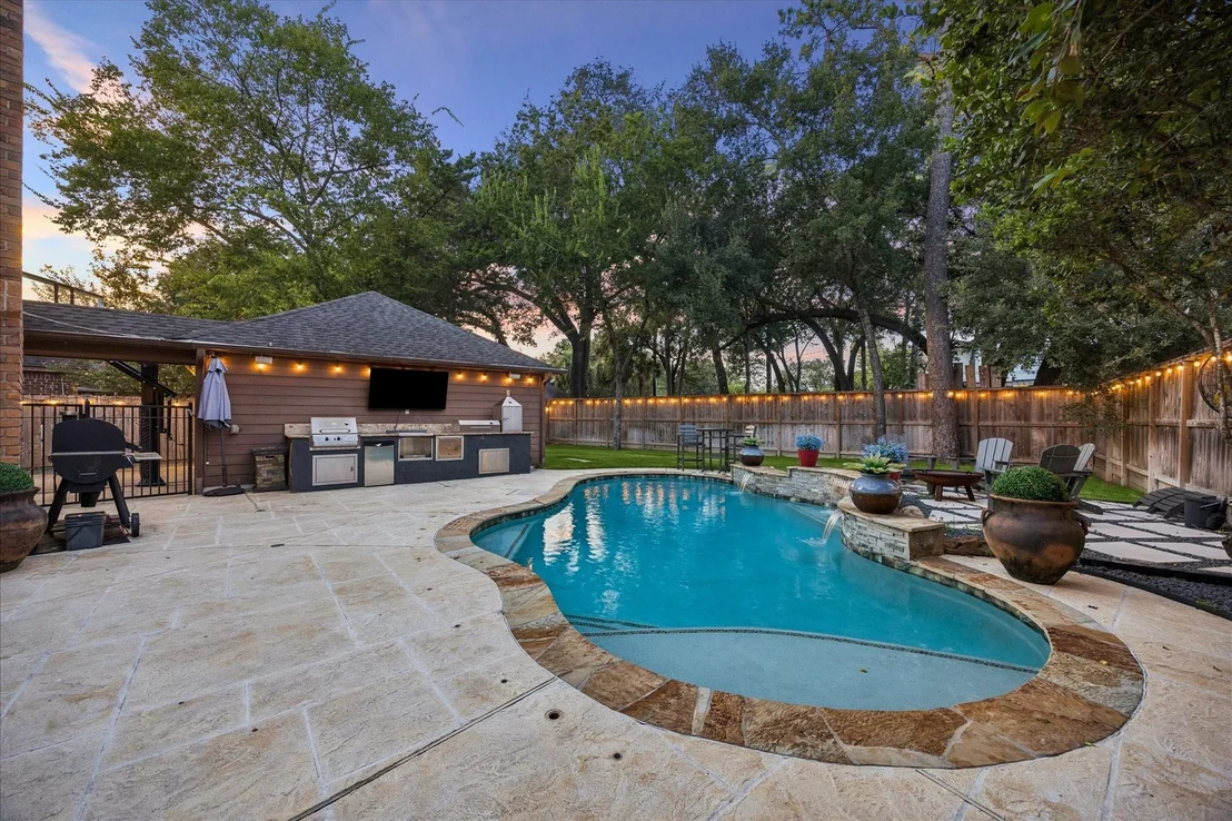 Photo of 8511 Cedarbrake Drive
