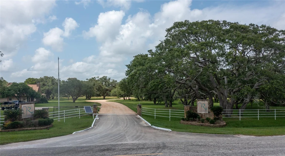 Photo of 13 Center Tree Drive