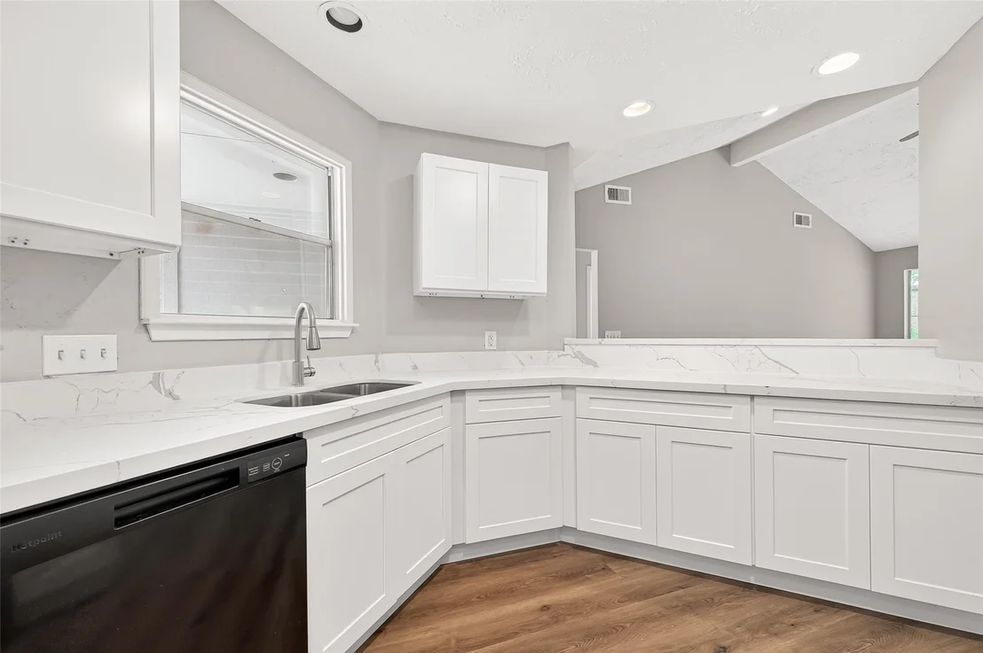 Photo of 18611 Spinney Lane Drive