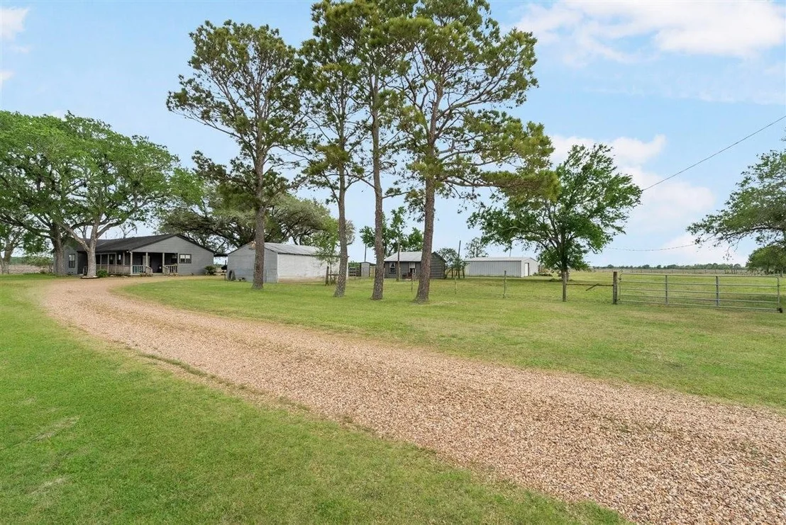 Photo of 13339 Bj Dusek Road