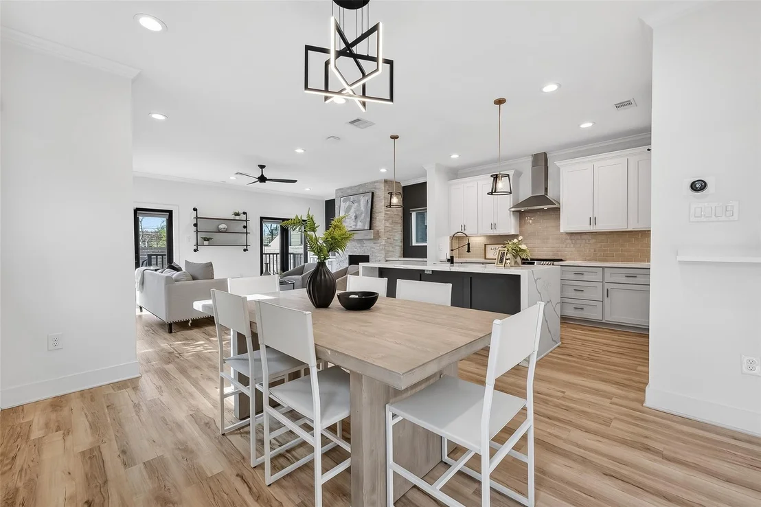 Photo of 3323 Cornell Street