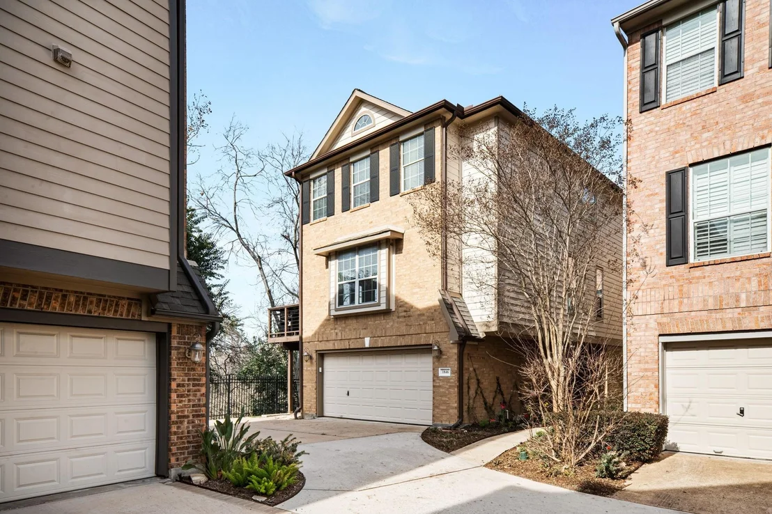Photo of 1846 Stacy Crest